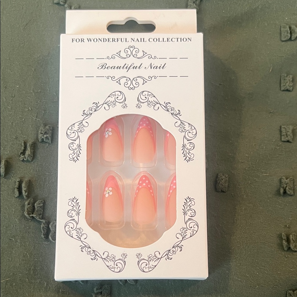 Beautiful Nail Collection - Pink and White Press-On Nails
